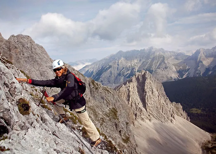 Der Stern - Nachhaltiges Wirtshaus Und Seit 1509 Hotel Obsteig