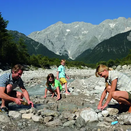 Hotel Der Stern - Nachhaltiges Wirtshaus Und Seit 1509 Obsteig