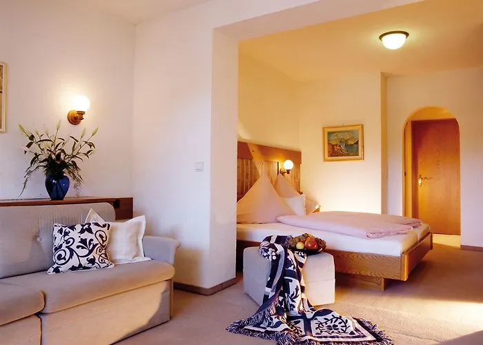 Hotel Der Stern - Nachhaltiges Wirtshaus Und Seit 1509 Obsteig